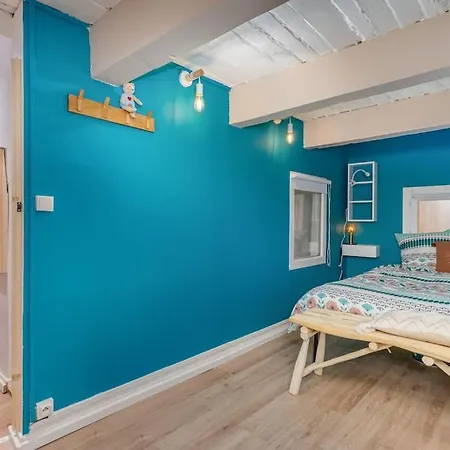 Duplex 4 Pers. Centre Avec Cour Privee Ensoleillee Apartment *